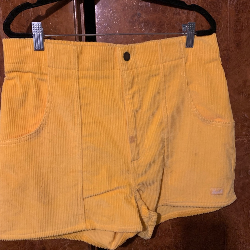 Yellow Like knew Hammies corduroy shorts